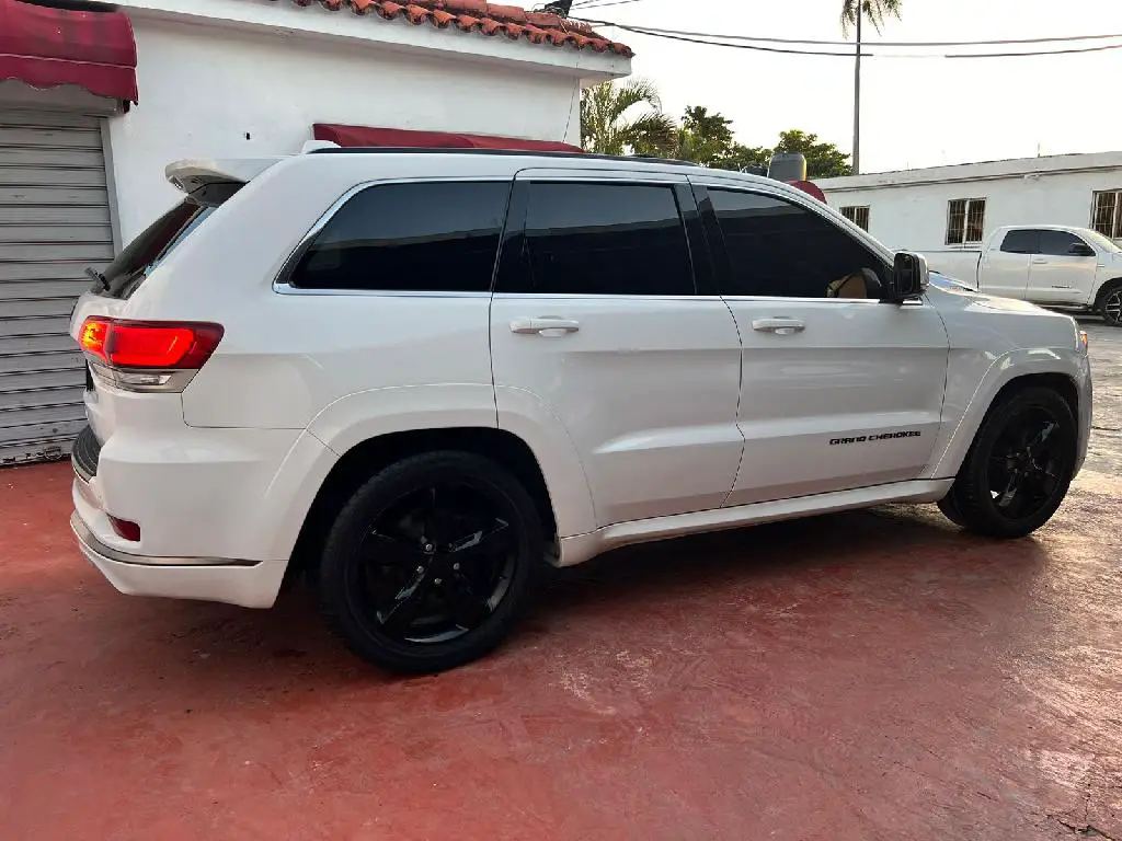 Gran Cherokee overland High Altitude 2016 en Santo Domingo Este Foto 7176185-U8.jpg