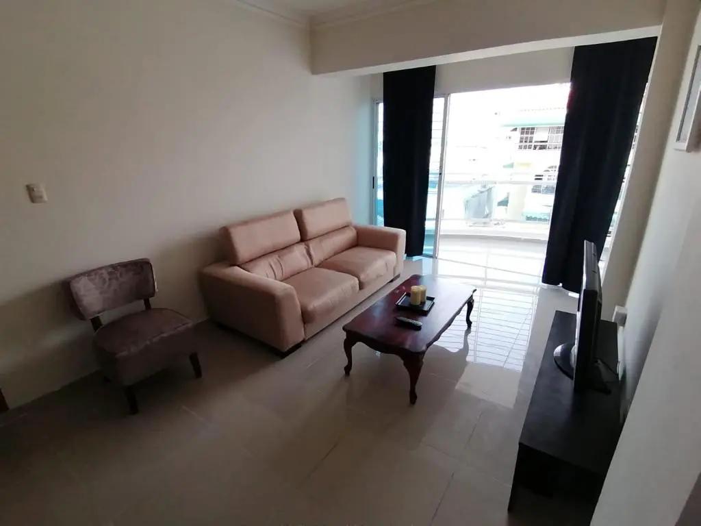 Vendo APTO CON VISTA AL MAR EN GAZCUE 2 Habs.  Balcón 5to Foto 7176288-5.jpg