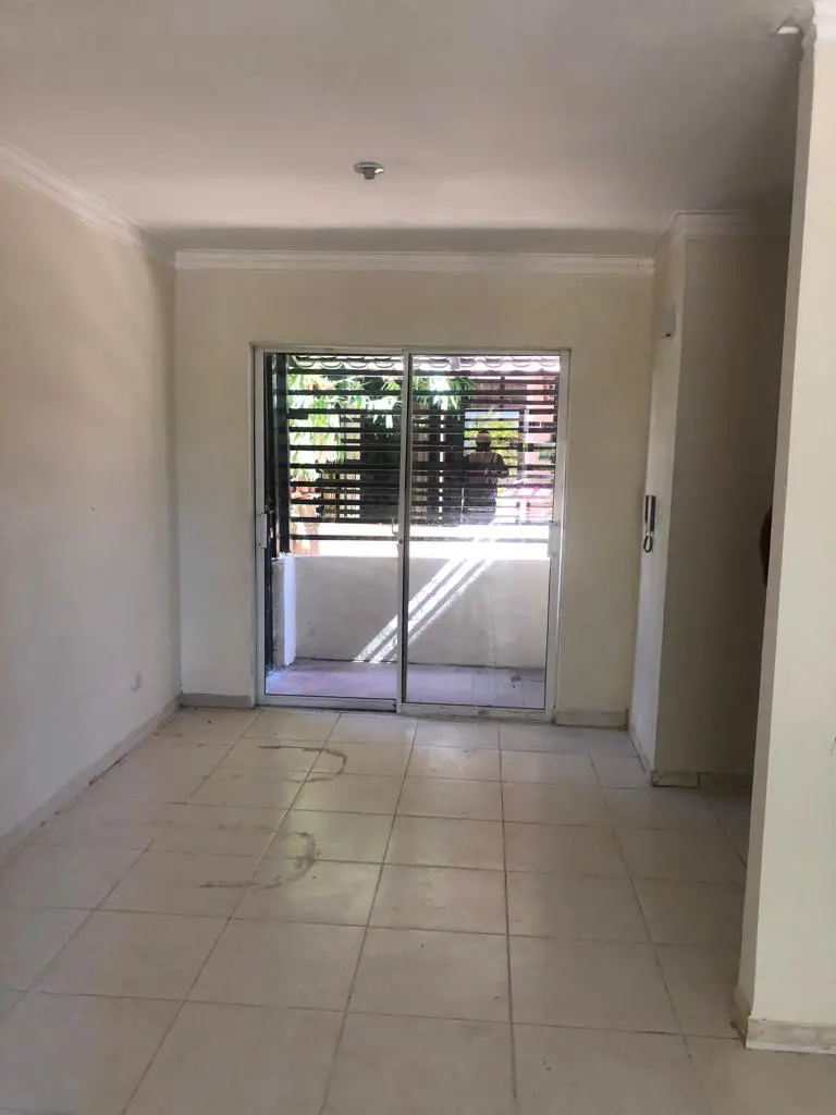 Vendo muy buen Apto en el Res. San Isidro Labrador  1er. Ni Foto 7176289-3.jpg