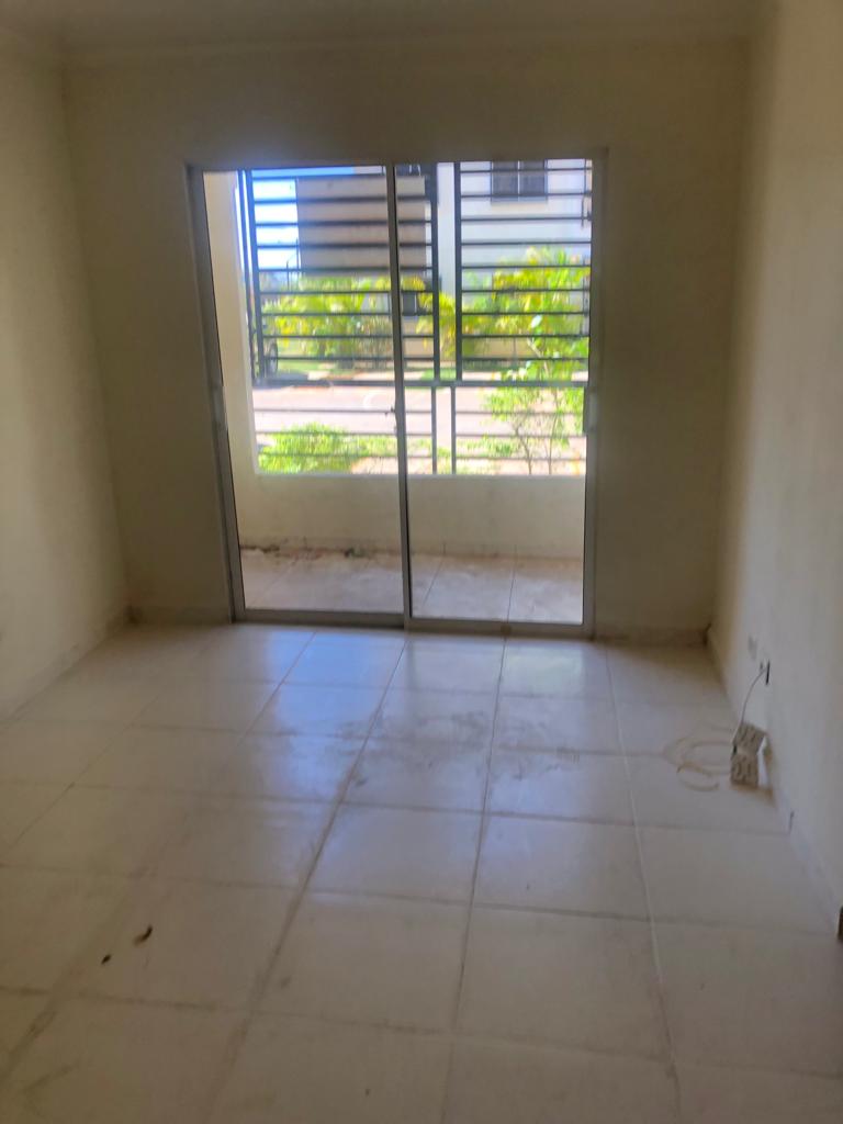 Vendo muy buen Apto en el Res. San Isidro Labrador  1er. Ni Foto 7176289-7.jpg