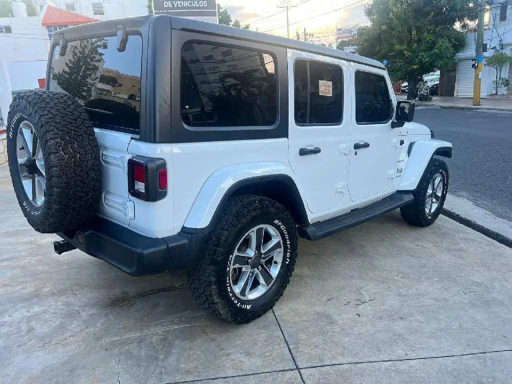 Jeep Wrangler limited sahara Foto 7176307-1.jpg