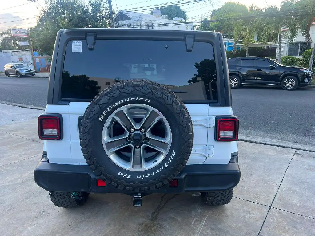 Jeep Wrangler limited sahara Foto 7176307-5.jpg