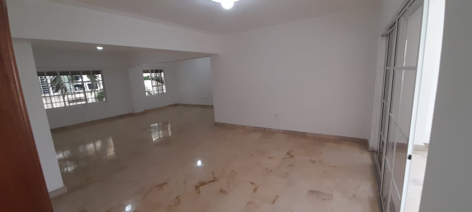 Apartamento de 3 habitaciones con Línea Blanca  Foto 7176565-2.jpg