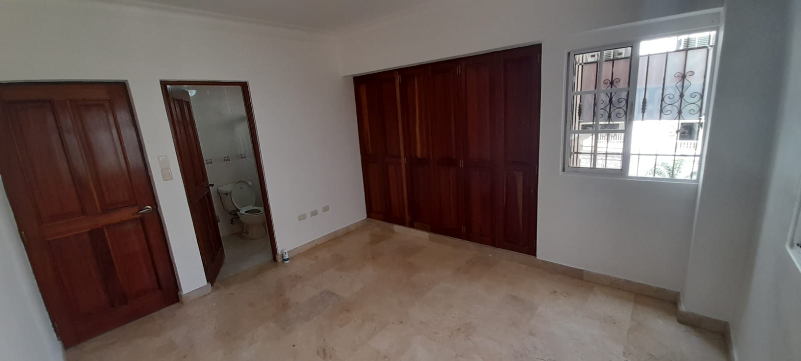 Apartamento de 3 habitaciones con Línea Blanca  Foto 7176565-4.jpg