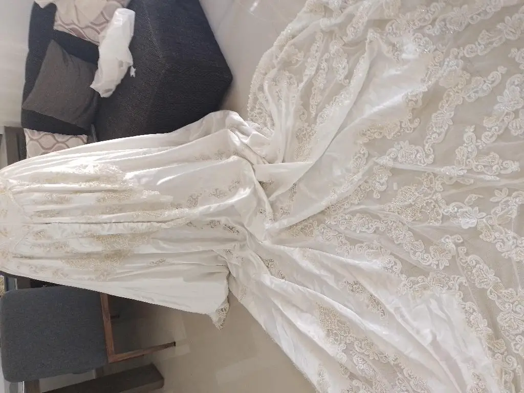 Vendo vestidos de novia en Santo Domingo Oeste Foto 7176641-5.jpg