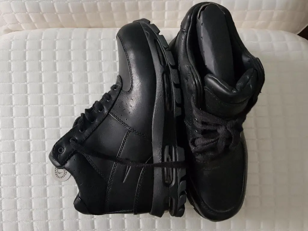 Botas Nike Air Max ACG Negras.. Size 9 Foto 7177019-3.jpg