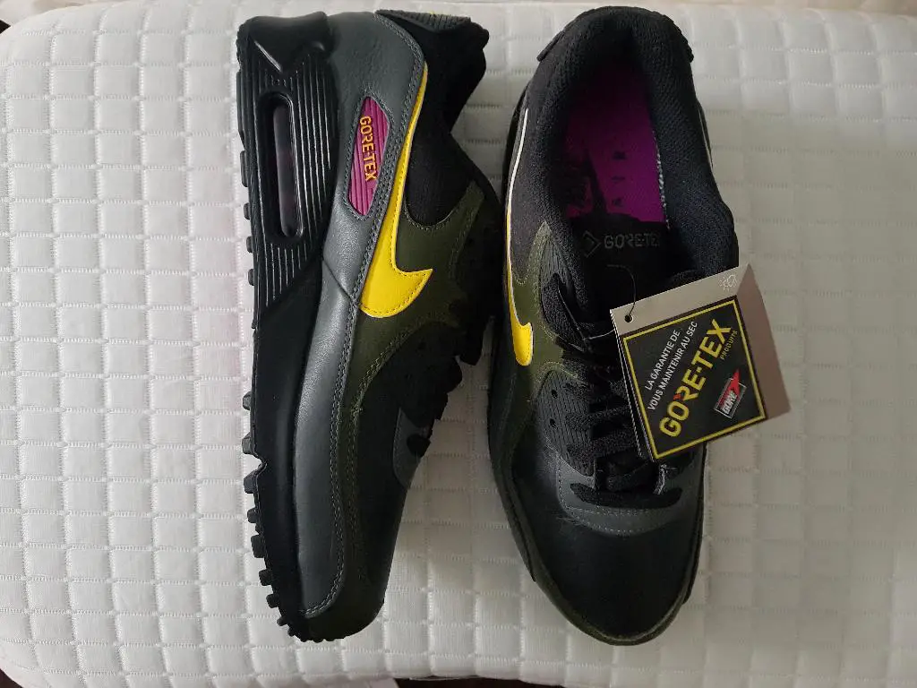 Nike Air Max Gore-tex Size 9  Foto 7177022-4.jpg