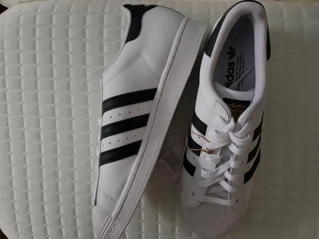 Adidas SuperStar size 10 Blanco Foto 7177035-4.jpg