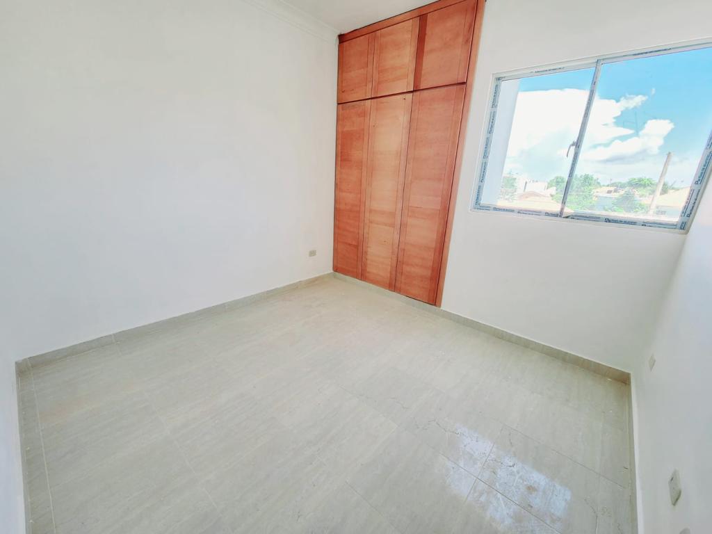 Apartamento amplio prox al supermercado Bravo  Foto 7177183-3.jpg