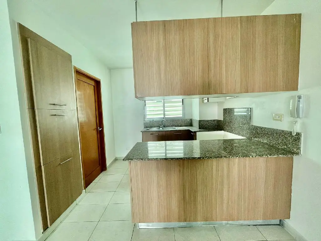Penthouse en la Rep Colombia 3 Habitaciones 3 Baños 2 Par Foto 7177194-4.jpg