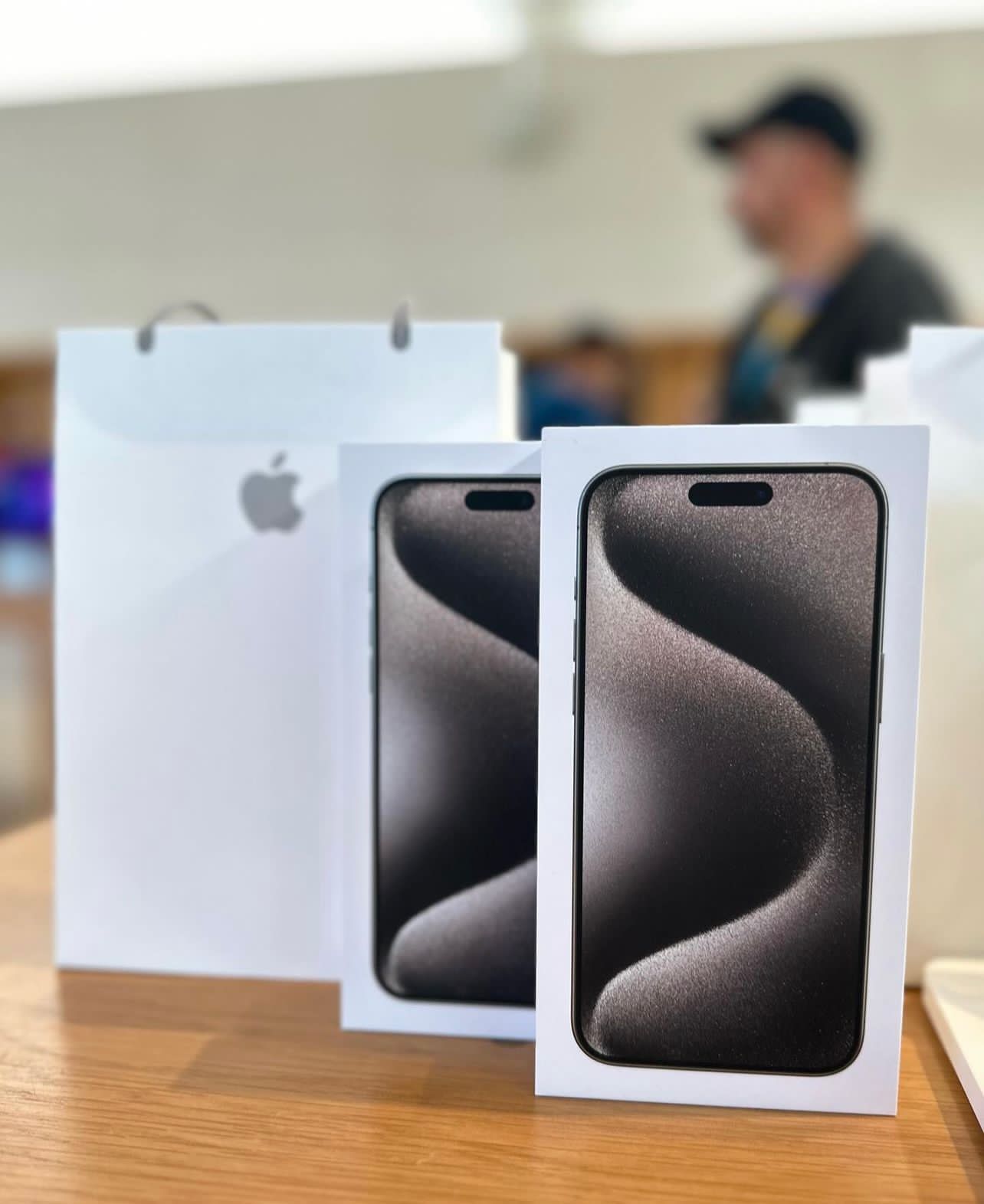 Iphone 15 Pro Max 256GB y 512GB Foto 7179788-3.jpg