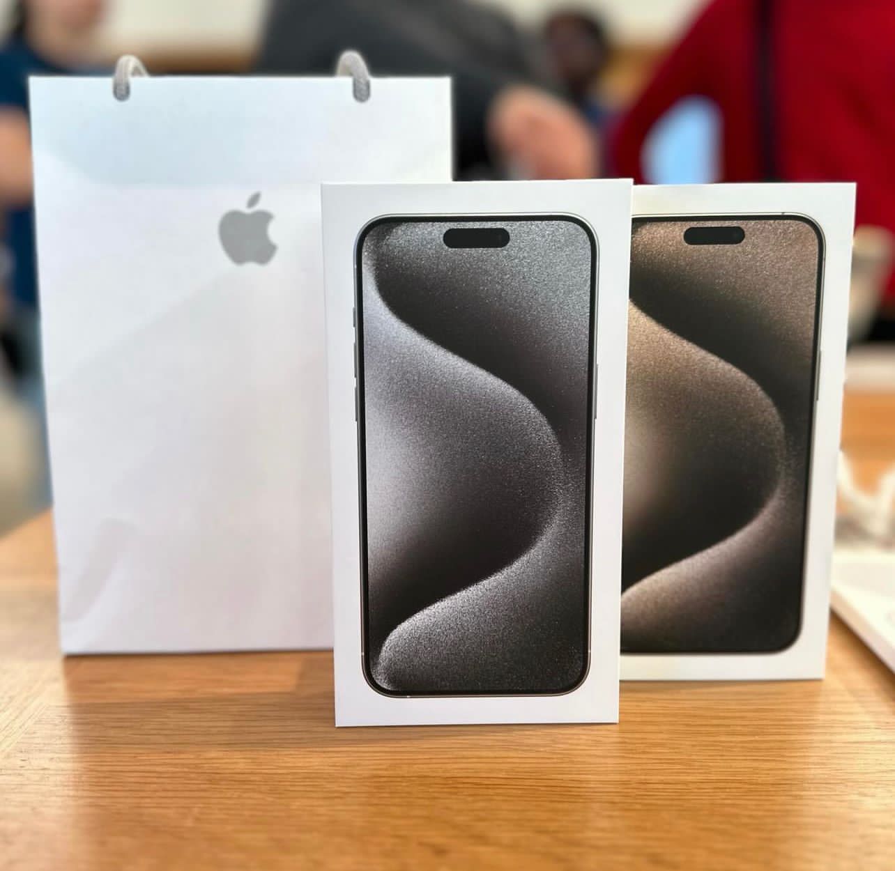 Iphone 15 Pro Max 256GB y 512GB Foto 7179788-4.jpg
