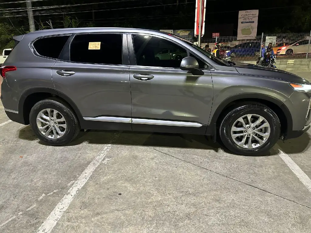 HYUNDAI SANTA FE SE 2019 Foto 7180645-4.jpg