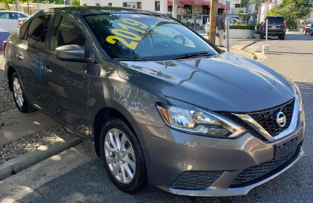 Nissan Sentra 2019 gris  en Santo Domingo DN Foto 7180699-1.jpg