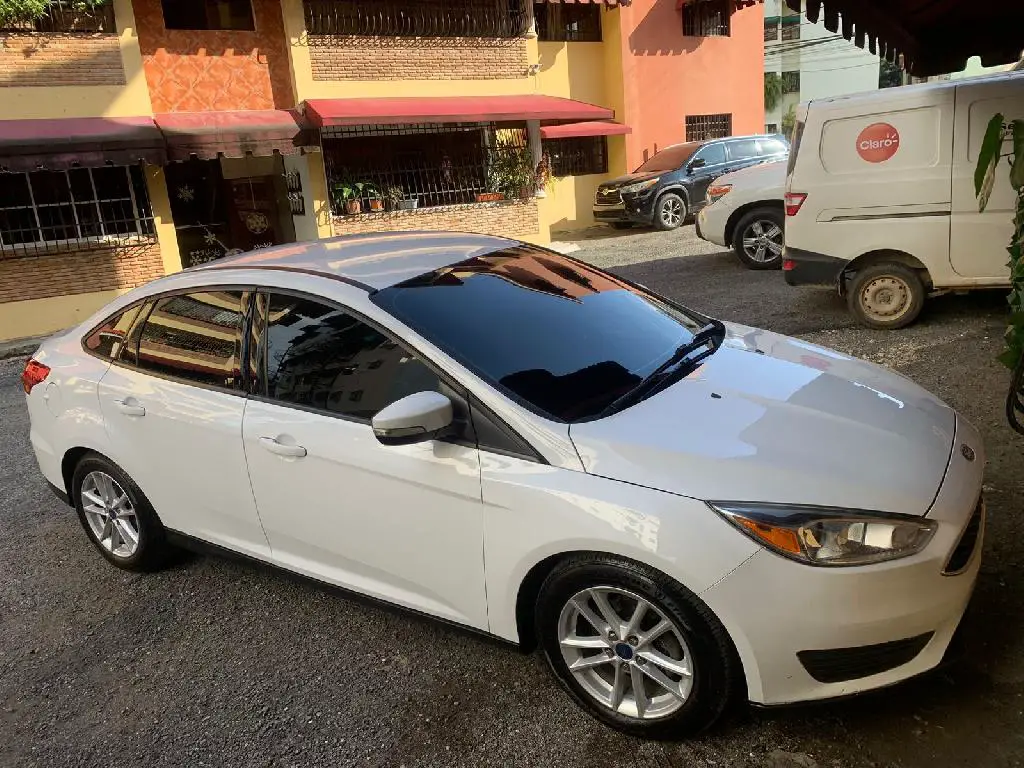 Vendo Ford Focus 2017 Foto 7183714-1.jpg