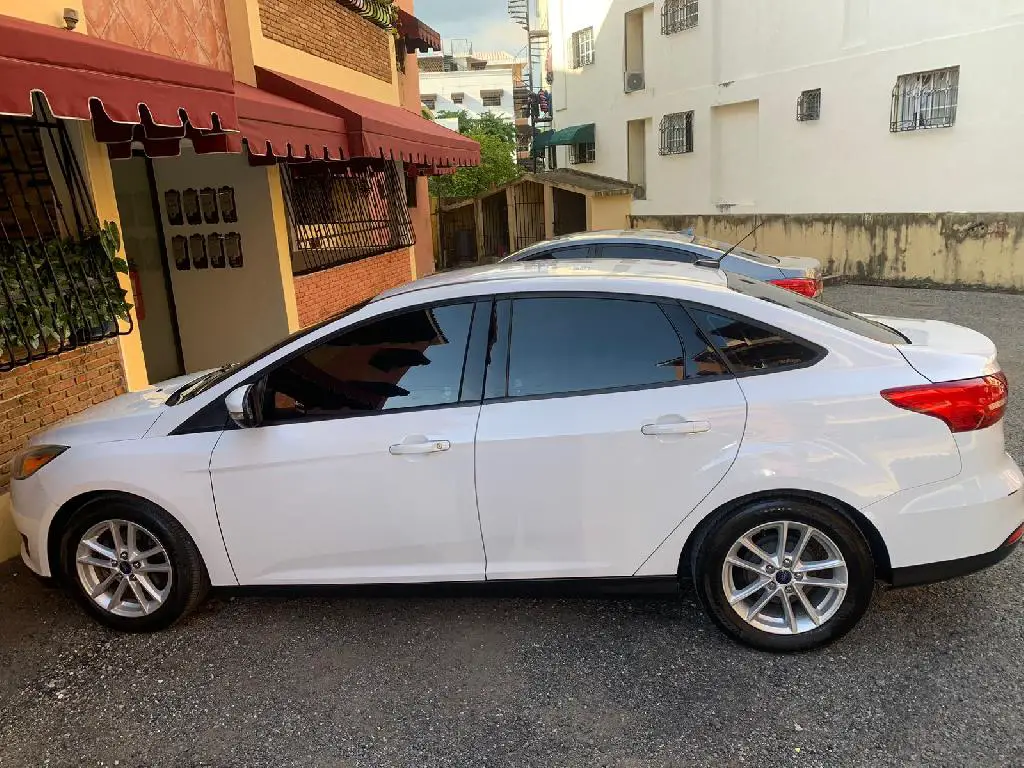 Vendo Ford Focus 2017 Foto 7183714-4.jpg