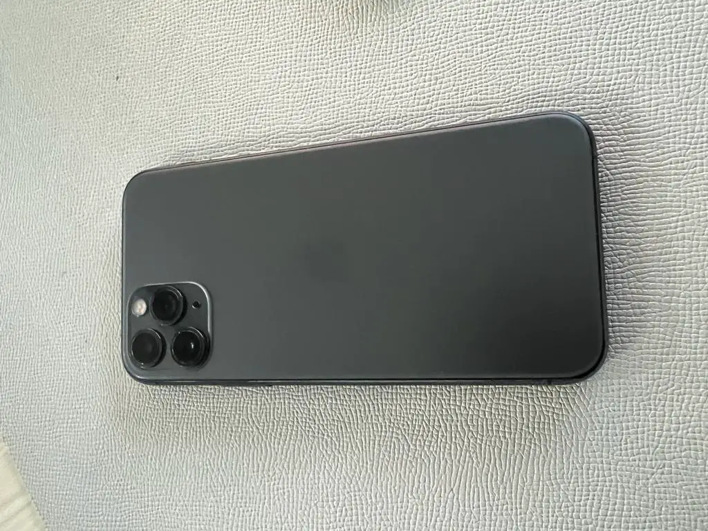 Iphone 11 Pro 128 Foto 7184203-4.jpg