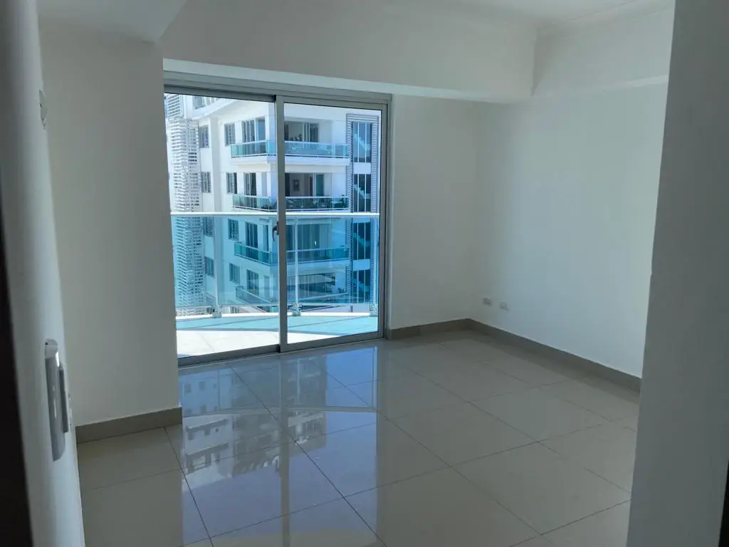 Apartamento 8vo. Piso 210 m2 en Bella Vista Foto 7184791-3.jpg