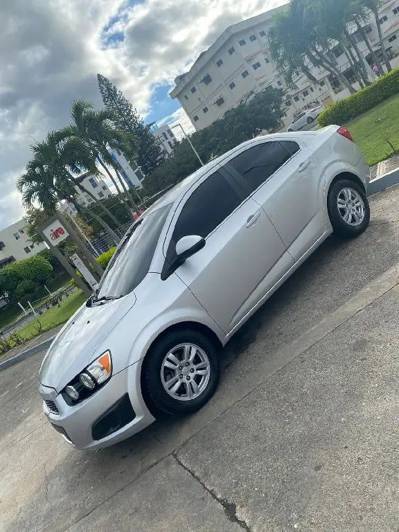 Vendo Chevrolet Sonic 2014 LT Foto 7185051-2.jpg