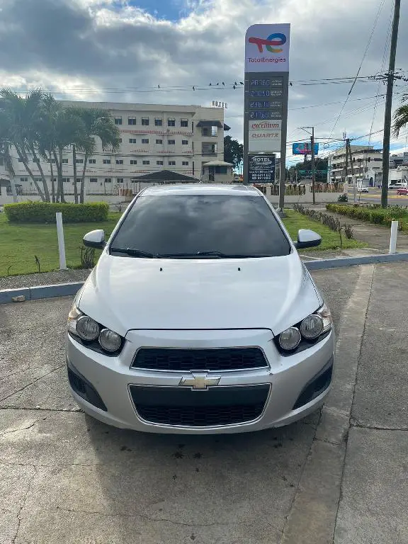 Vendo Chevrolet Sonic 2014 LT Foto 7185051-4.jpg