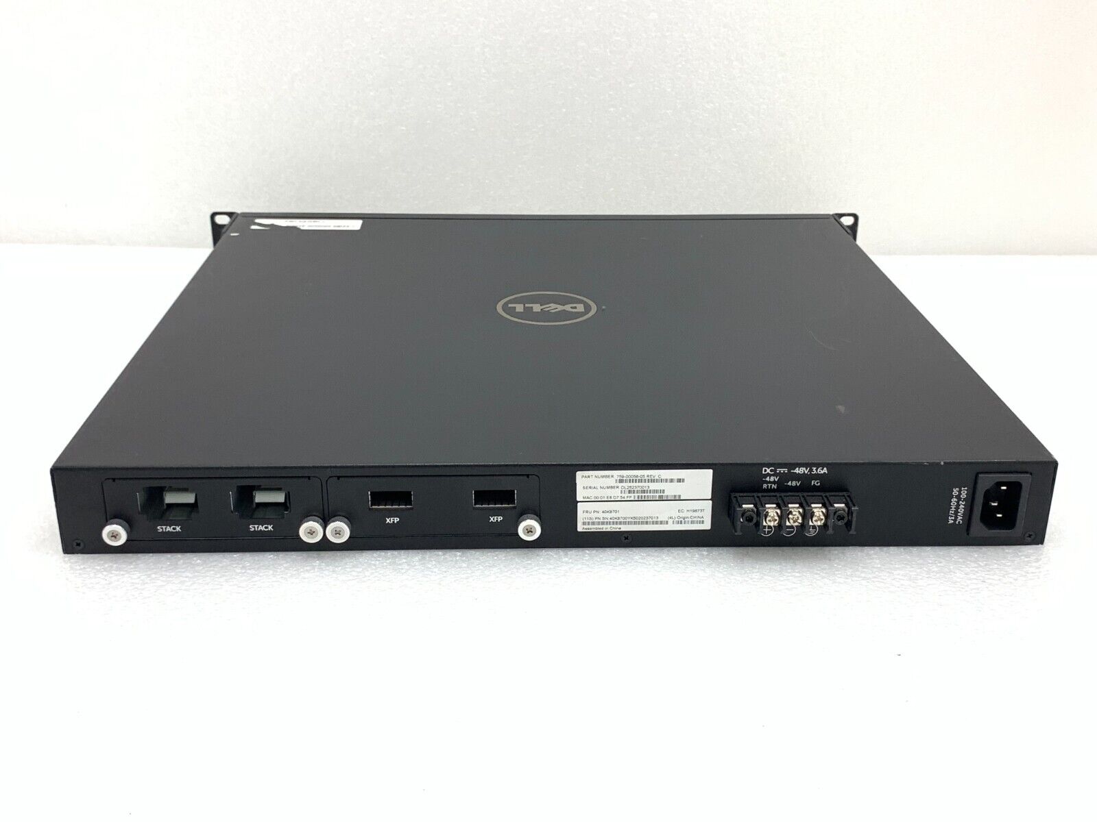 Switch Dell Force 10 S50  48 puertos Gigabit  2 Fibre  Foto 7185058-2.jpg