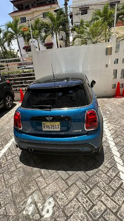 Vendo mini cupee año 2022 nuevo comprado o en la casa  Foto 7185072-5.jpg