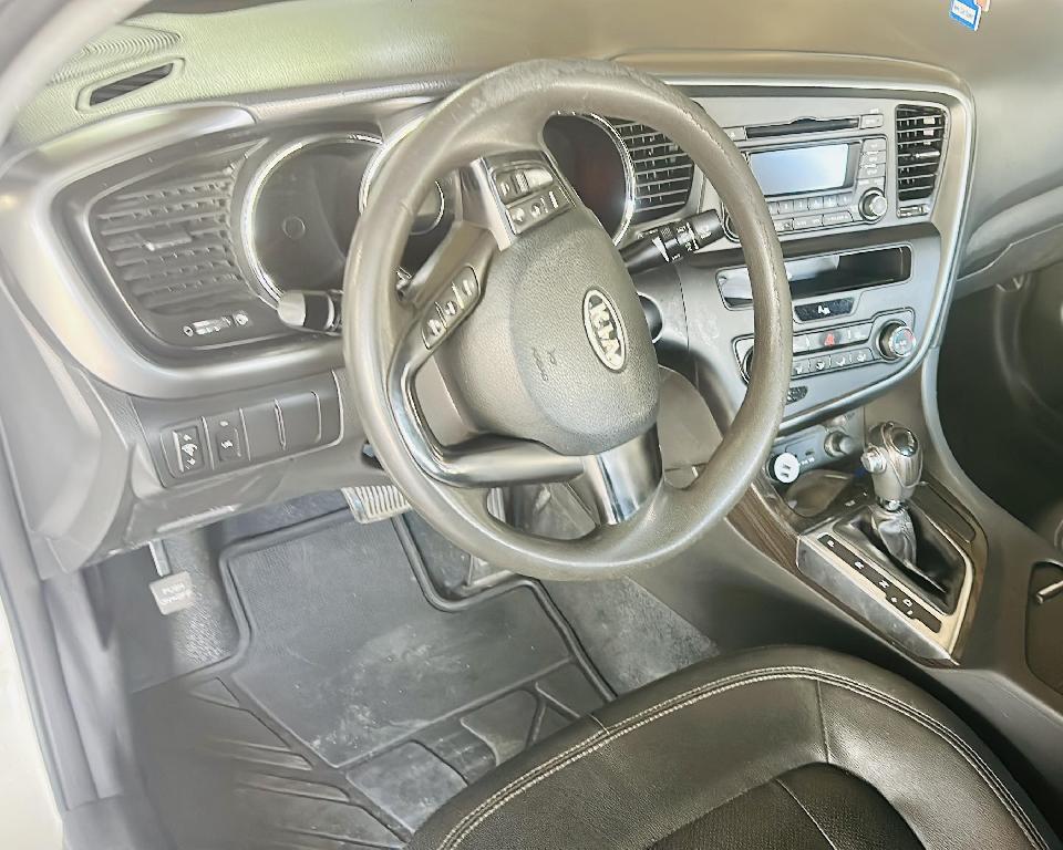 Kia K5 2011 Foto 7185679-4.jpg