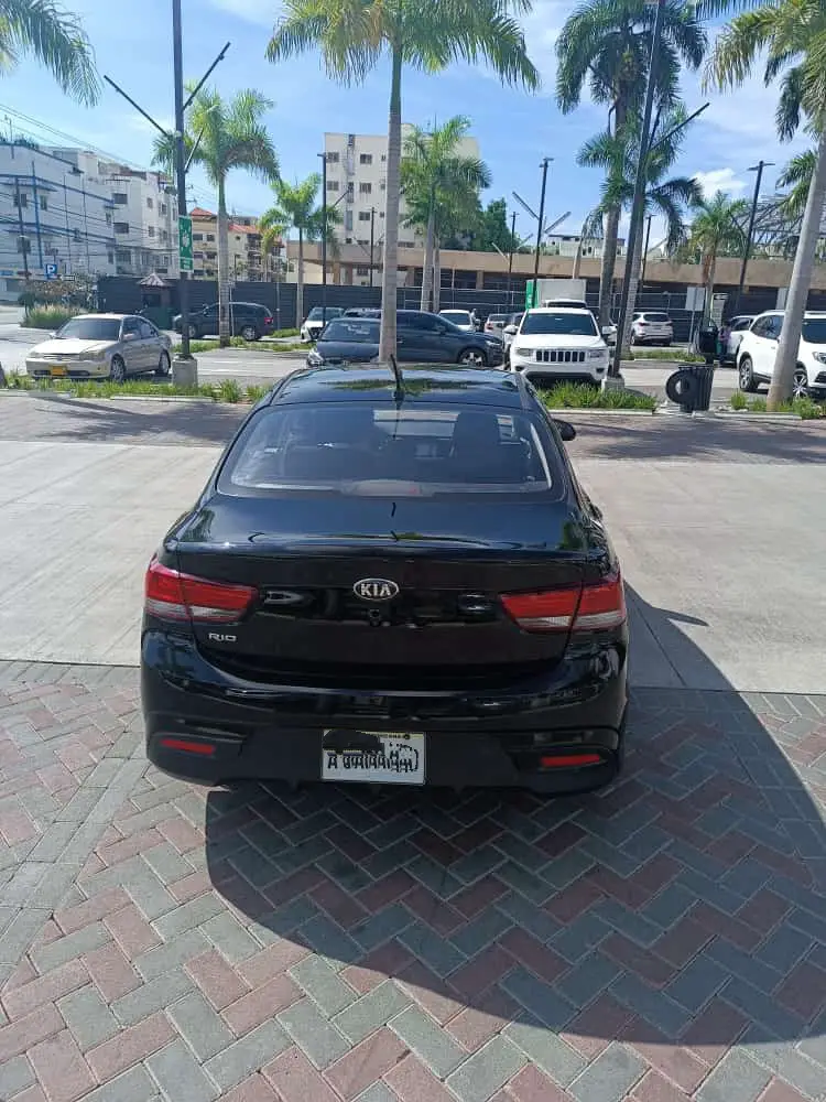 KIA RIO 2018  Foto 7185949-2.jpg