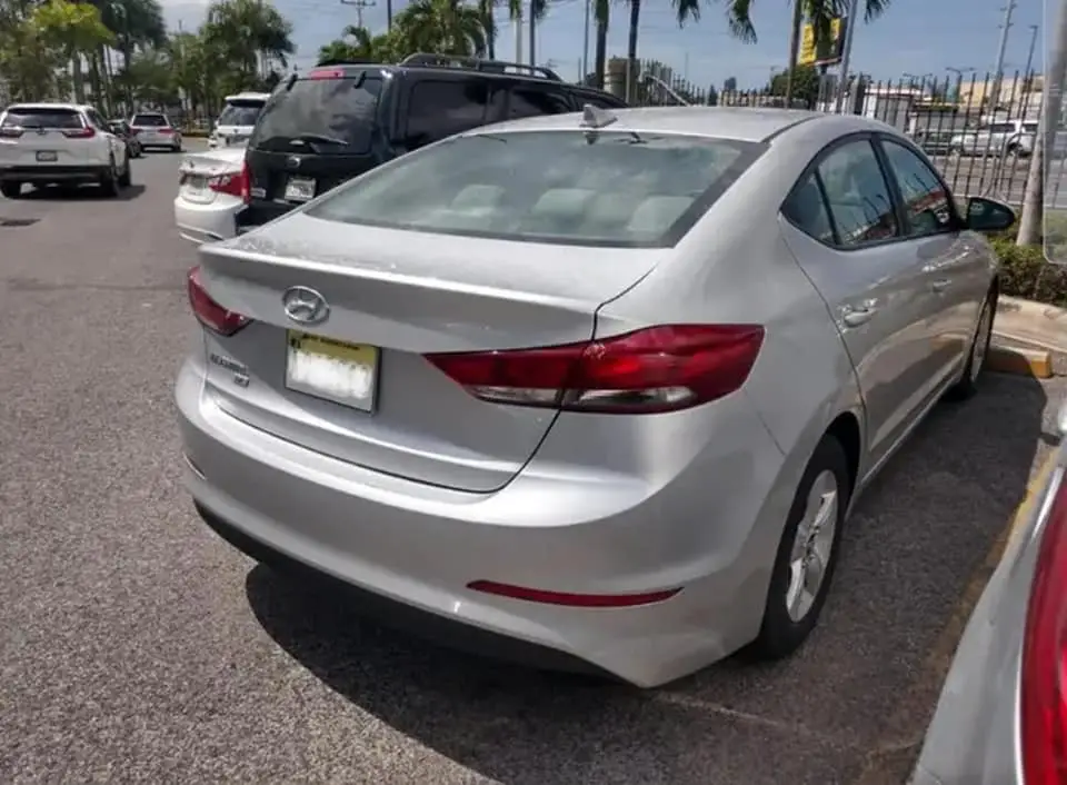 Hyundai Elantra SE 2017 en Santo Domingo Este Foto 7186445-2.jpg