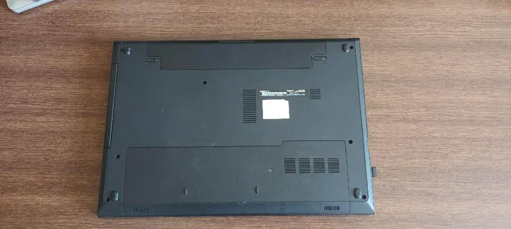 DELL INSPIRON SERIE 3000 TOUCH i3 2.00GHz 4GB RAM Foto 7187025-3.jpg