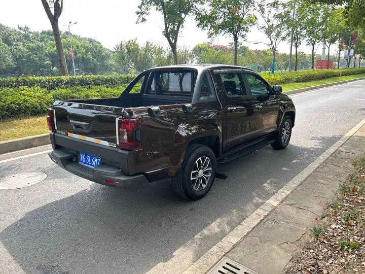 Isuzu  2021 Diesel Foto 7188071-e1.jpg
