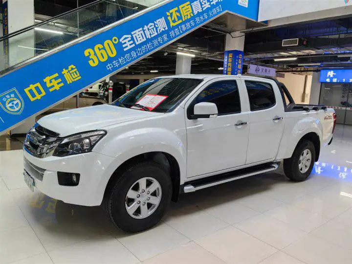 Isuzu  2022 Diesel Foto 7188113-1.jpg