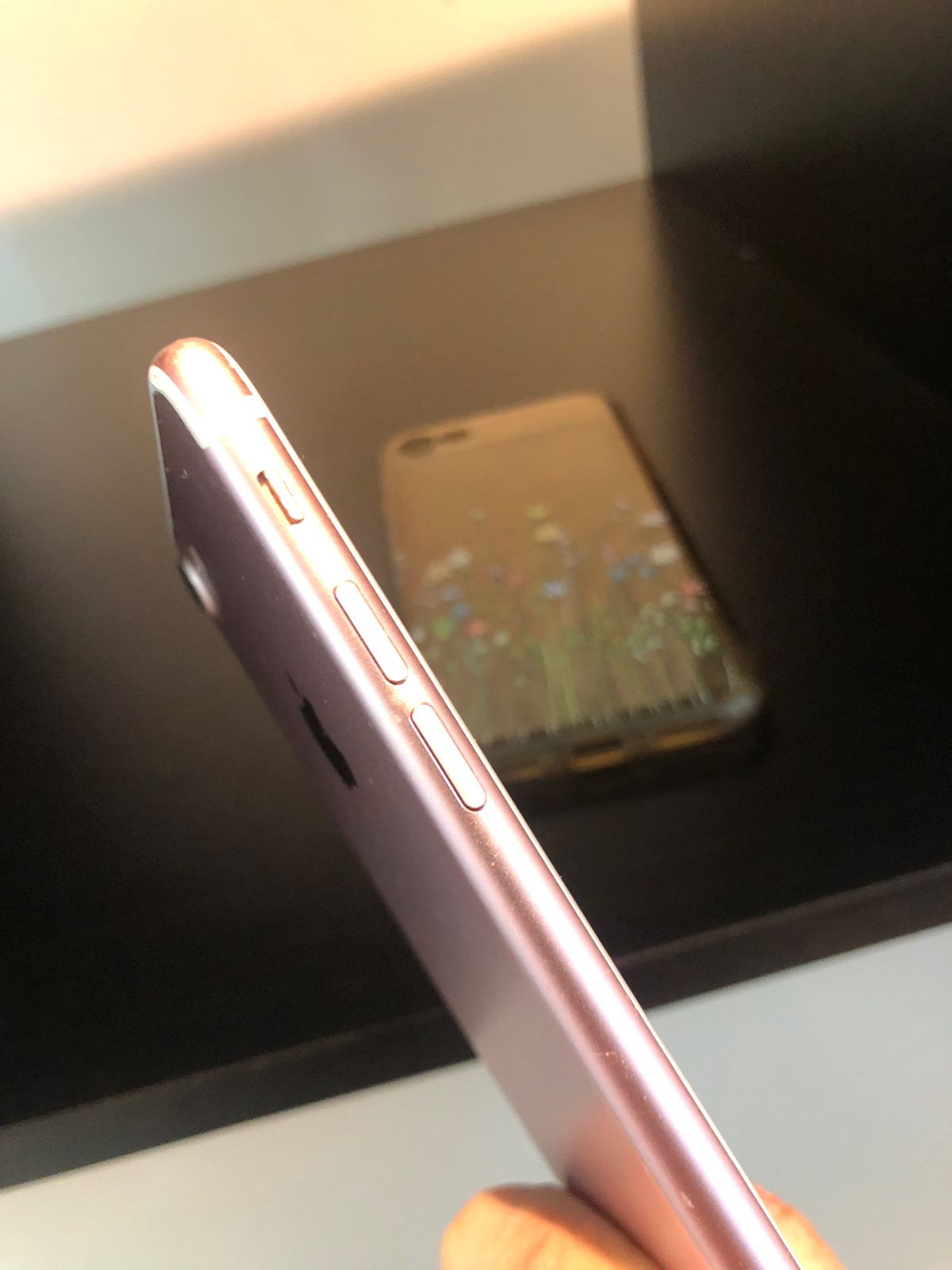 iPhone 7 Rose Gold 32GB Factory  Cover Foto 7188553-3.jpg