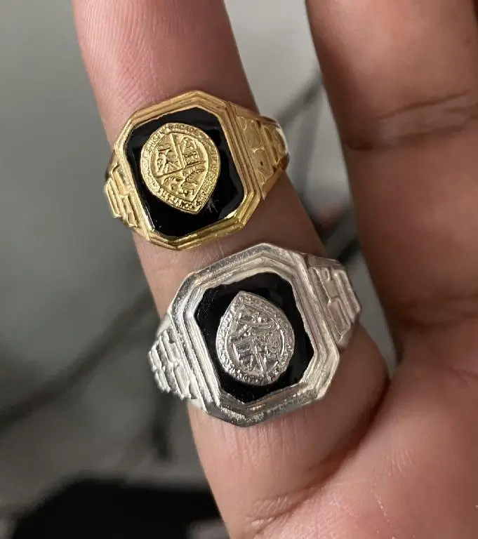 Anillo uasd hotsell