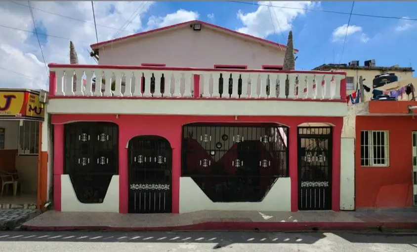 Casa de dos niveles en Los Guaricanos Foto 7189548-1.jpg