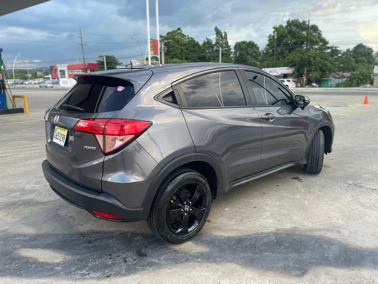 Con tan solo 40000 Millas 2018 honda Hrv full impecable  Foto 7189568-s1.jpg