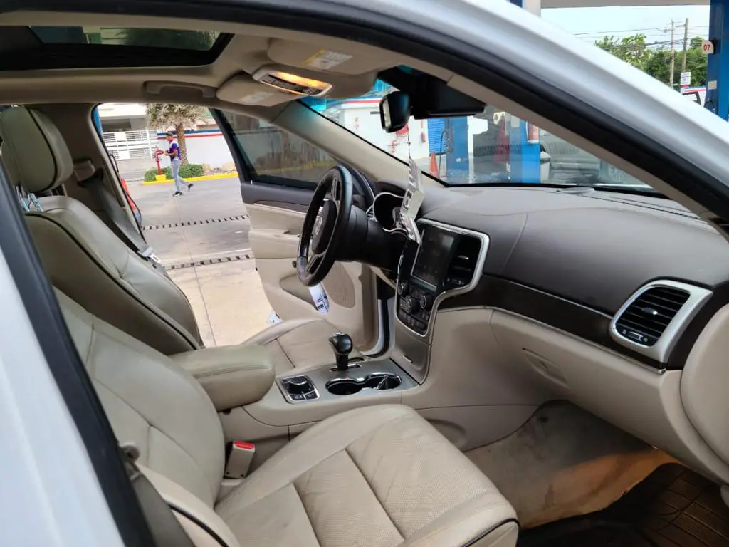 Jeep Grand Cherokee Overland 2014 Foto 7189860-G2.jpg