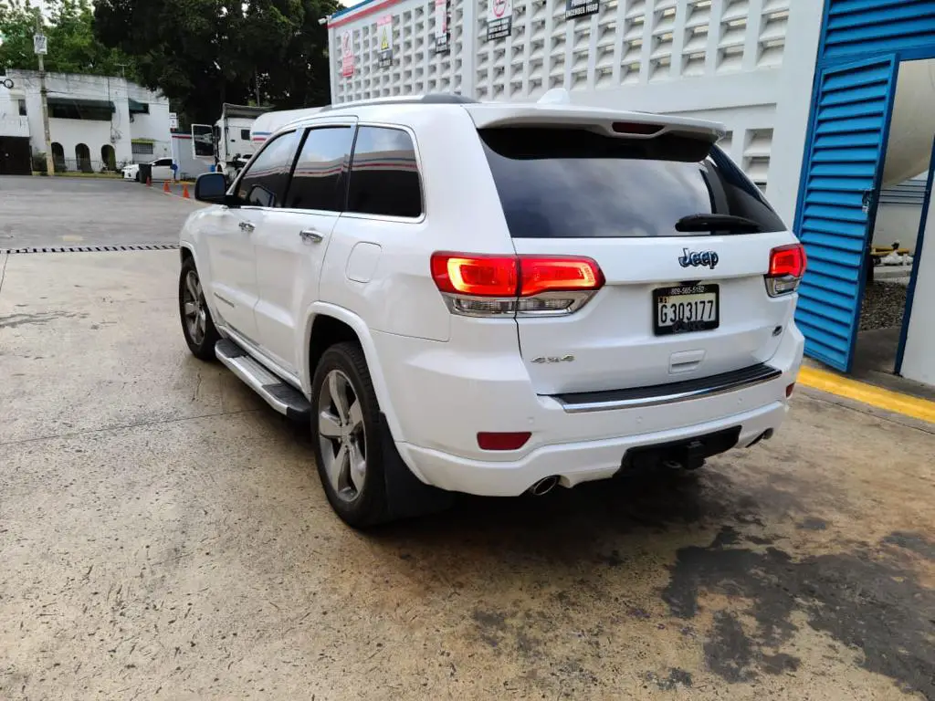 Jeep Grand Cherokee Overland 2014 Foto 7189860-G7.jpg