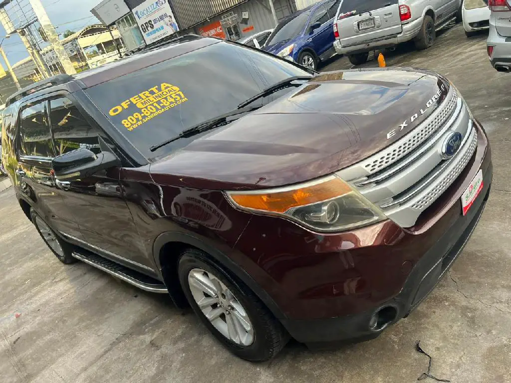 FORD EXPLORER XLT Foto 7189869-J7.jpg