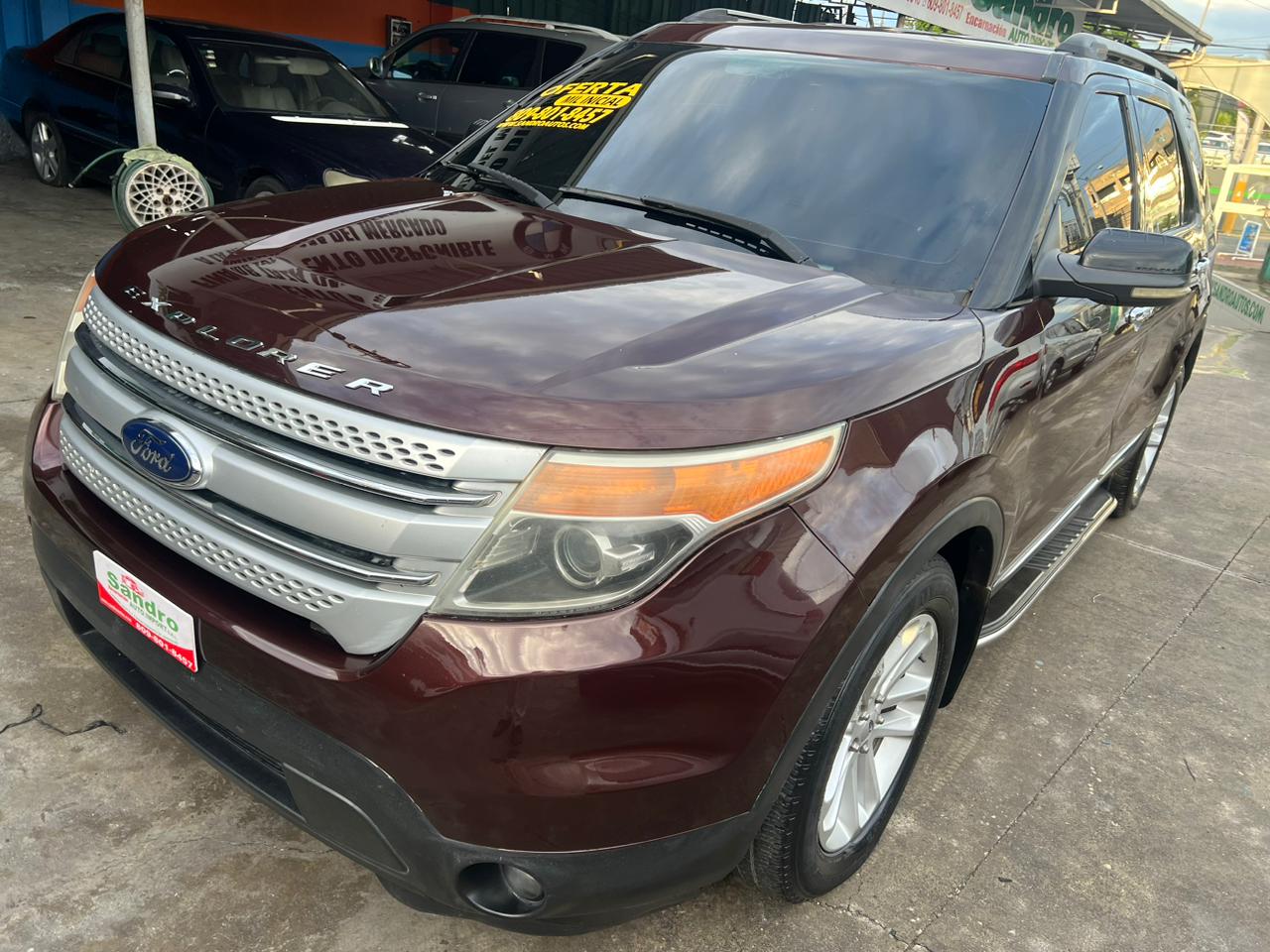 FORD EXPLORER XLT Foto 7189869-J8.jpg