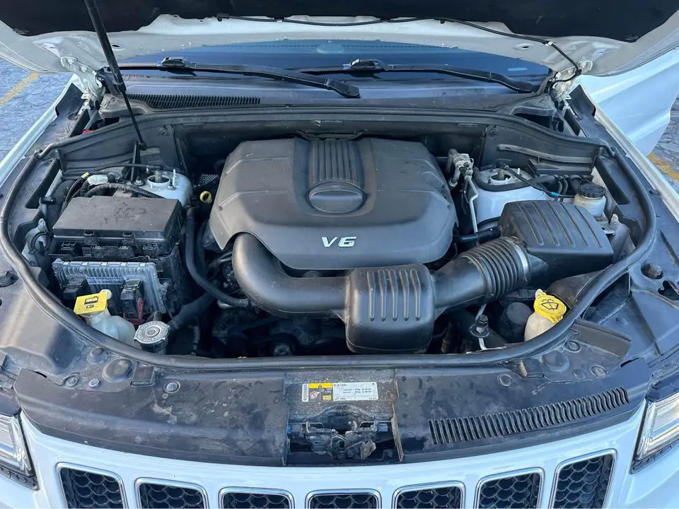 Jeep Grand Cherokee Overland 2014 4x4 Foto 7190119-s1.jpg