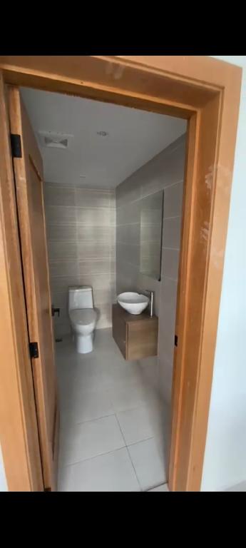 EN VENTA ESPECTACULAR APARTAMENTO SUMAMENTE ESPACIOSO UBICAD Foto 7192541-4.jpg