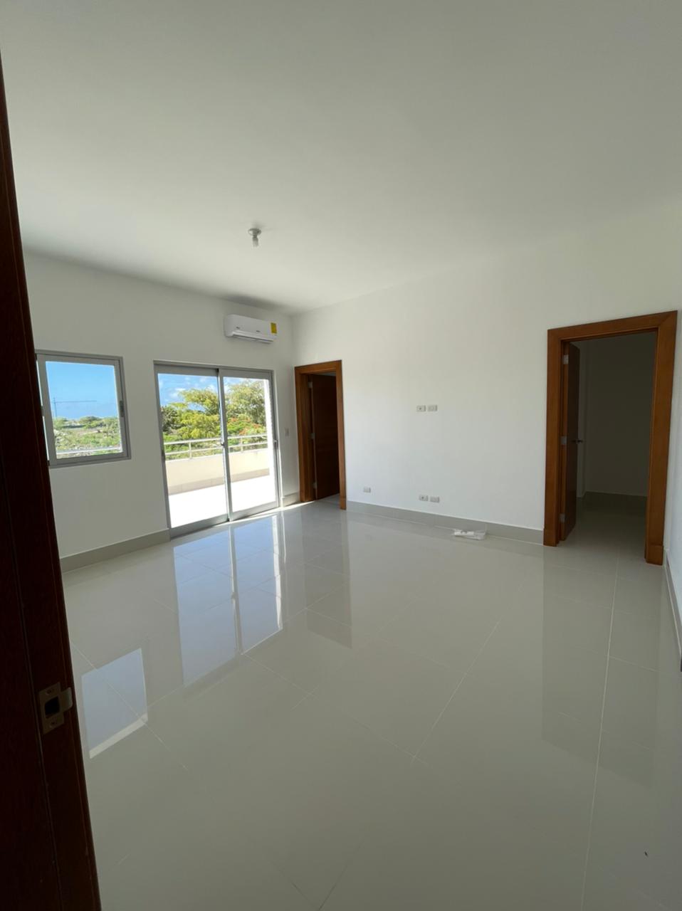 SE VENDE en San Juan Lakes Down Town Punta Cana villa Tipo Foto 7192858-8.jpg