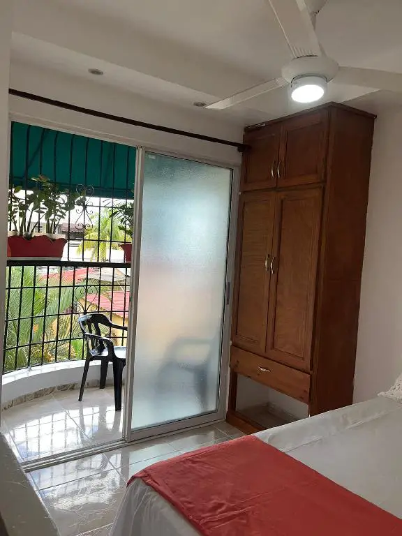 1205 Alquiler Aparta Estudio-Zona Universitaria. Foto 7193256-Q3.jpg