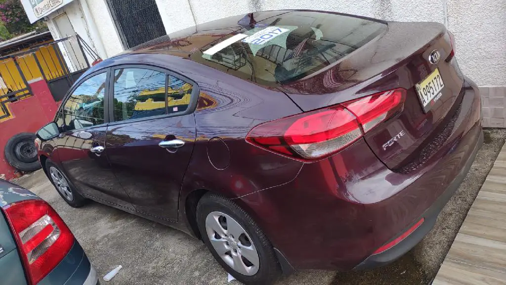 KIA FORTE 2017 GASOLINA Foto 7193272-2.jpg