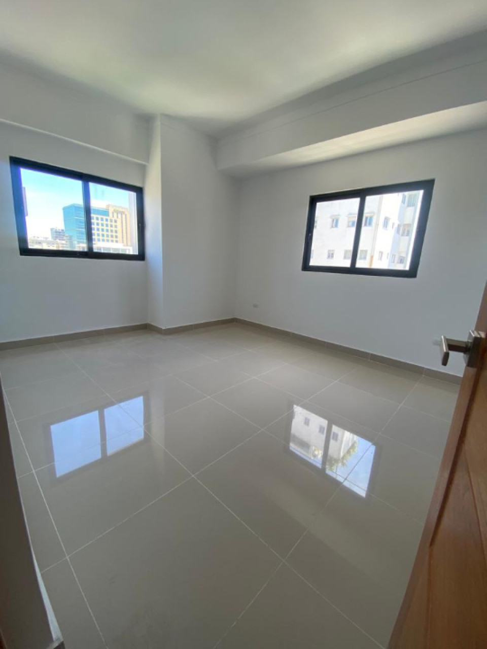 APARTAMENTO EN VENTA EN EVARISTO MORALES 1 HAB 2 BAÑOS 1  Foto 7193310-1.jpg
