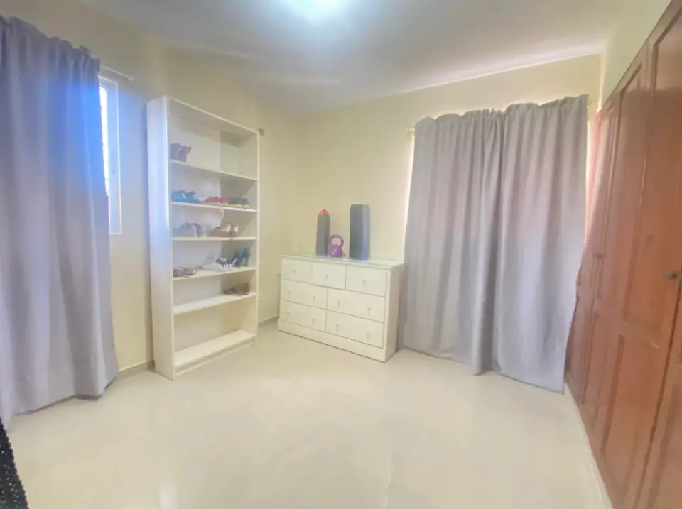 APARTAMENTO EN VENTA EN EL QUISQUEYA 3 HAB 2 BAÑOS 2 P Foto 7193318-7.jpg