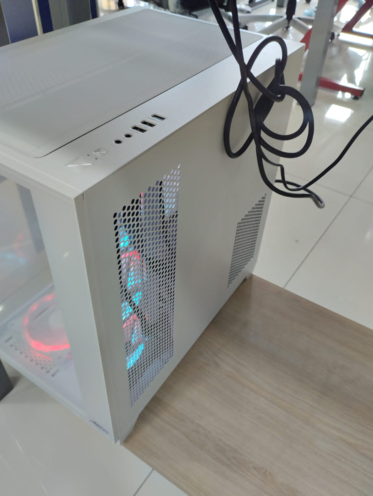 Case gaming RGB  Foto 7194039-1.jpg