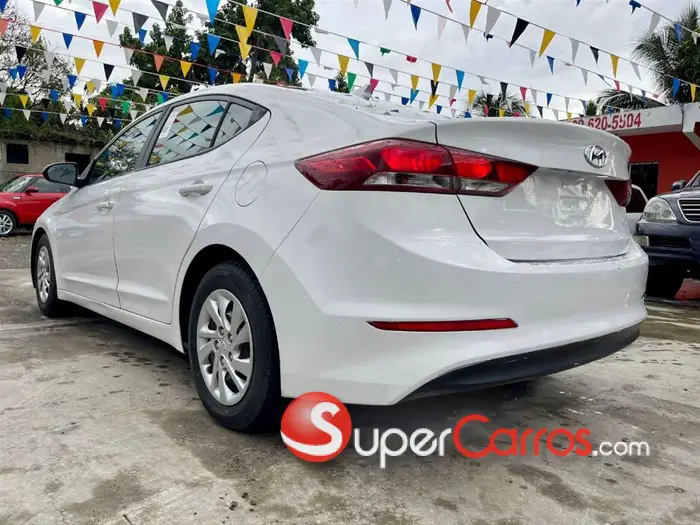 HYUNDAI ELANTRA 2017 Foto 7194748-V1.jpg