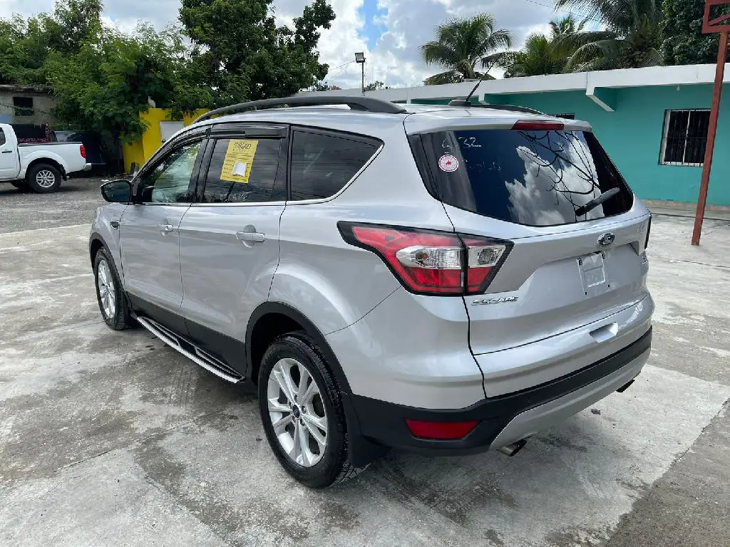 FORD ESCAPE 2018 Foto 7194762-V1.jpg